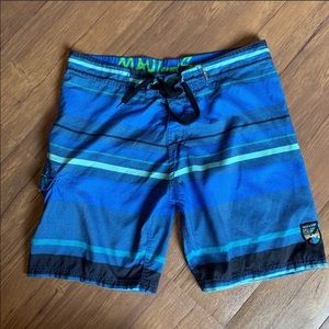 Maui and sons SZ 36 board shorts